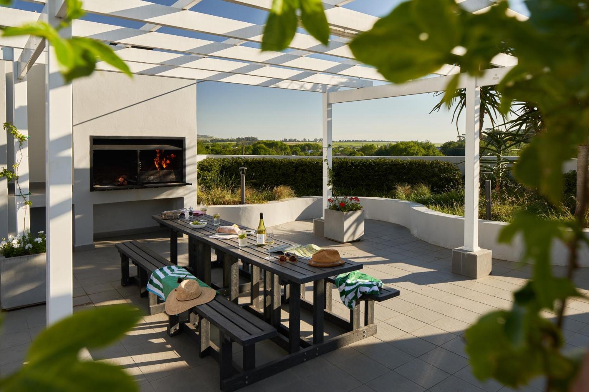 Apartment The Den By Raw Africa Collection
