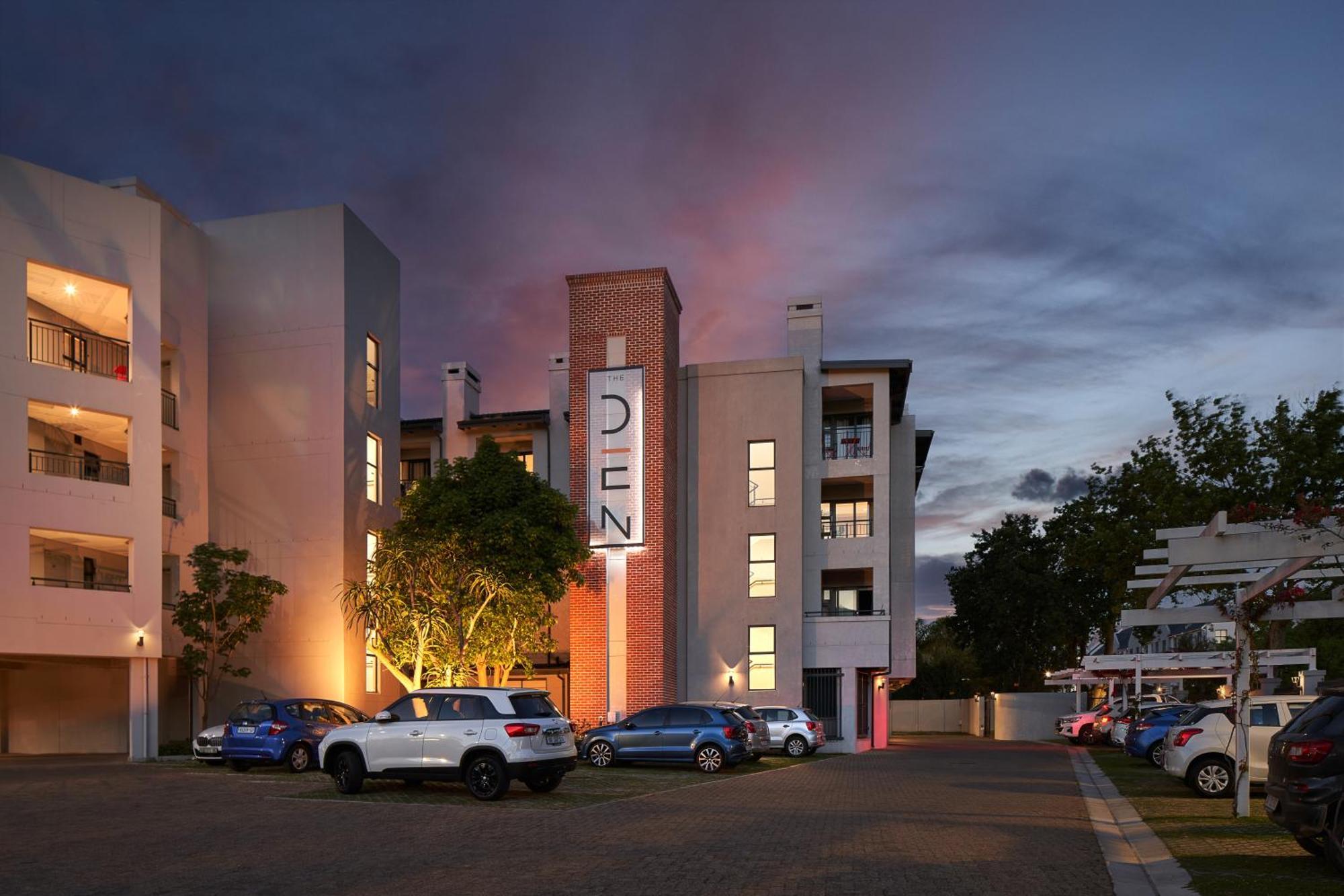 Apartment The Den By Raw Africa Collection *